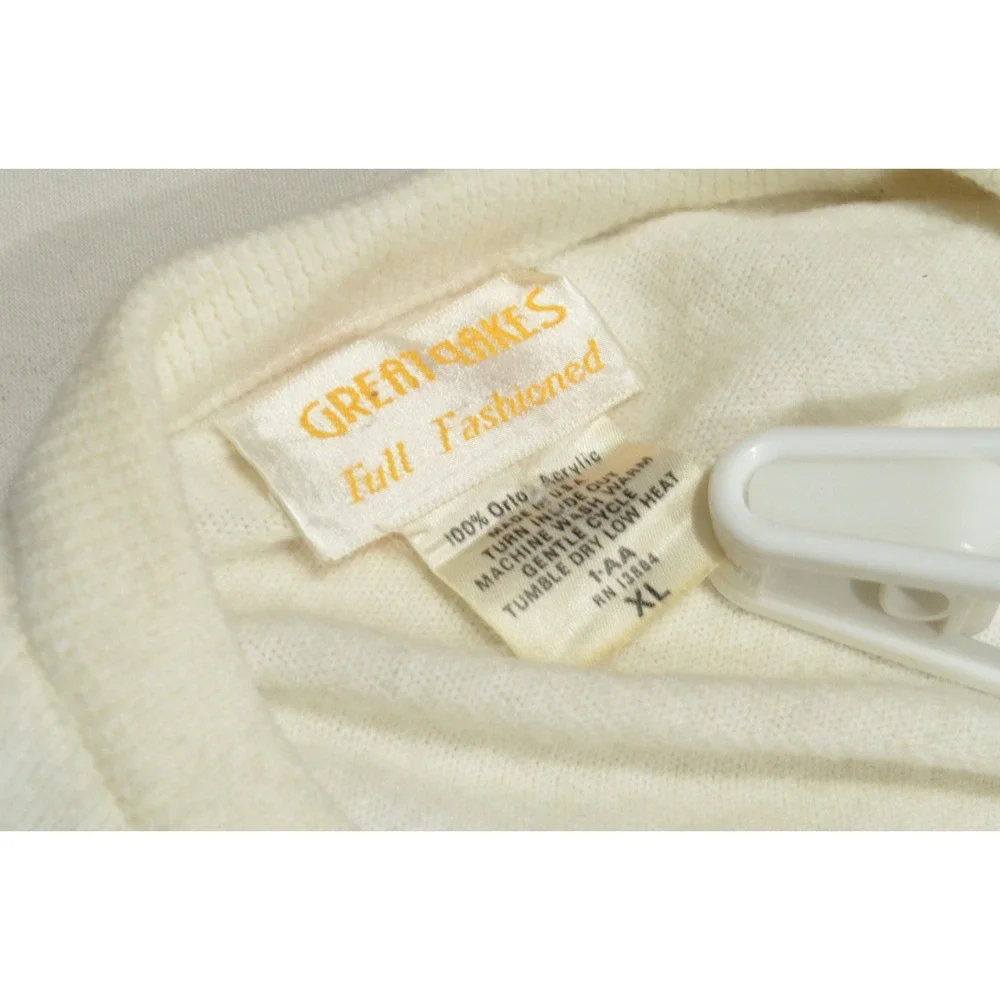 Vintage‎ 1980sNebraska Cornhuskers Football White Acrylic V-Neck Sweater